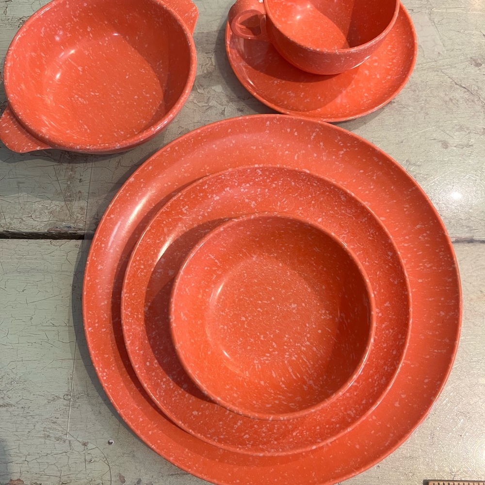 1950's Joan Luntz, Gaity pattern (speckled) Melmac (melamine) dishes - 12 pieces